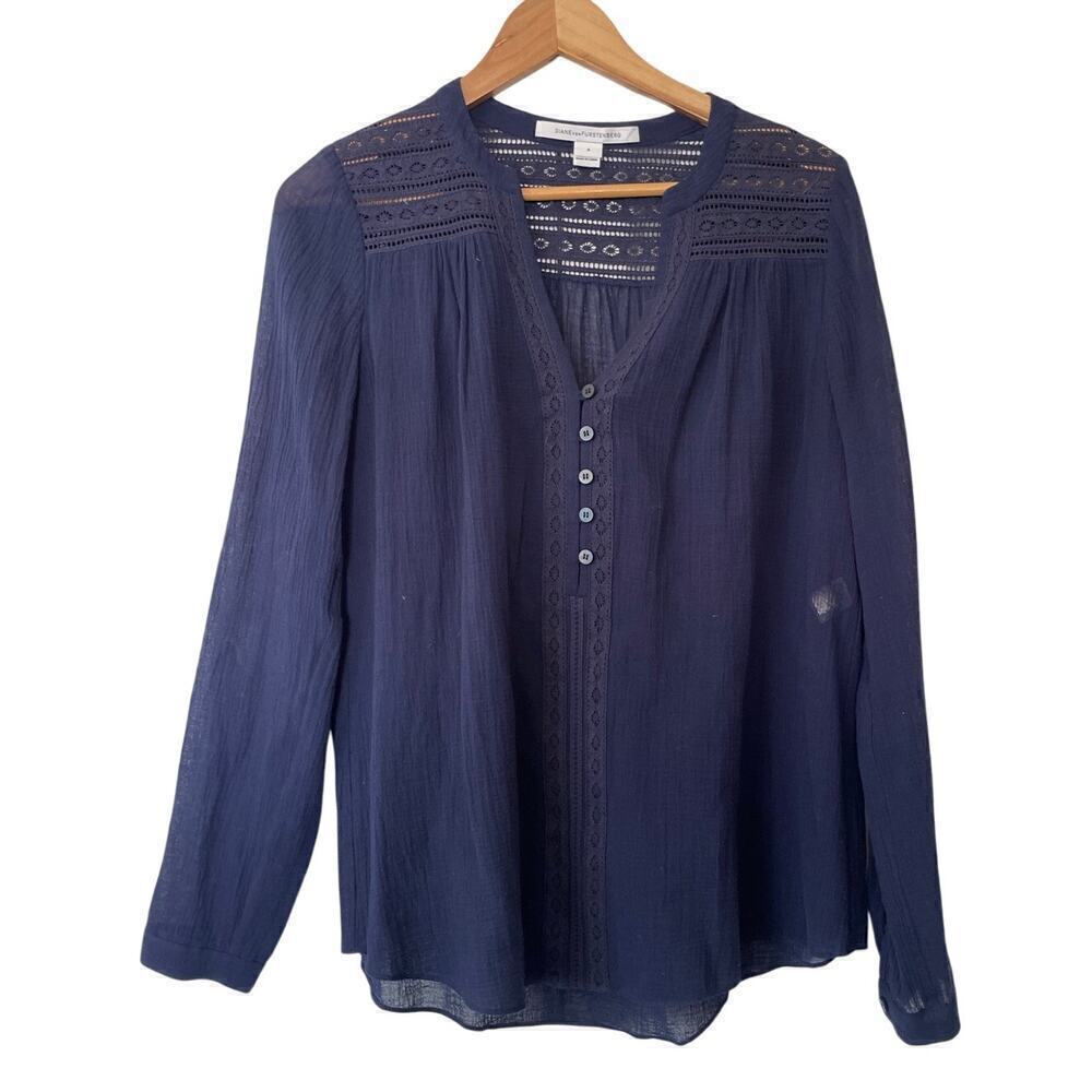 Diane von Furstenberg 100% Cotton Navy Crochet Detail Popover Top • Size 4 🗣